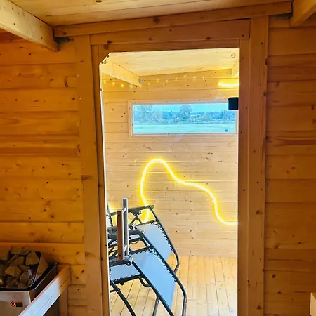 Wohlfuehl Oase Mit Sauna Vor Den Toren Berlins بيت للعطل ناون
