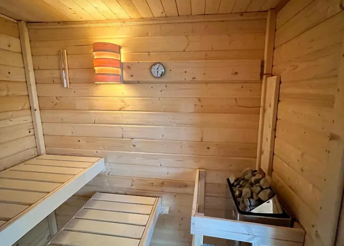 Wohlfuehl Oase Mit Sauna Vor Den Toren Berlins بيت للعطل ناون